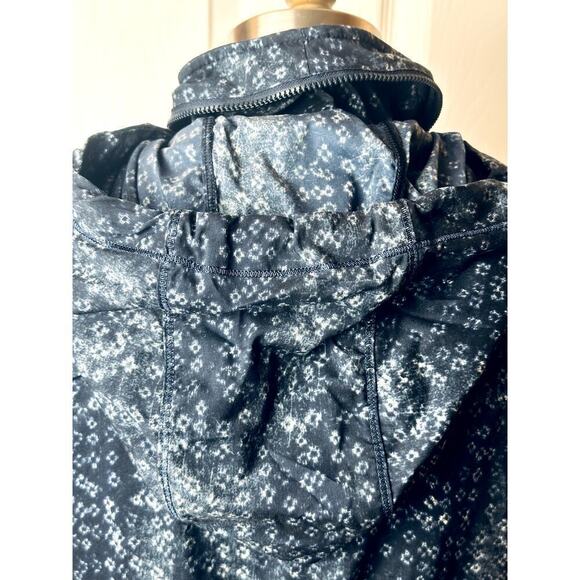Lululemon Navy Full Zip Concealed Hood Lightweight Jacket Women's Size 6 - Picture 5 of 11